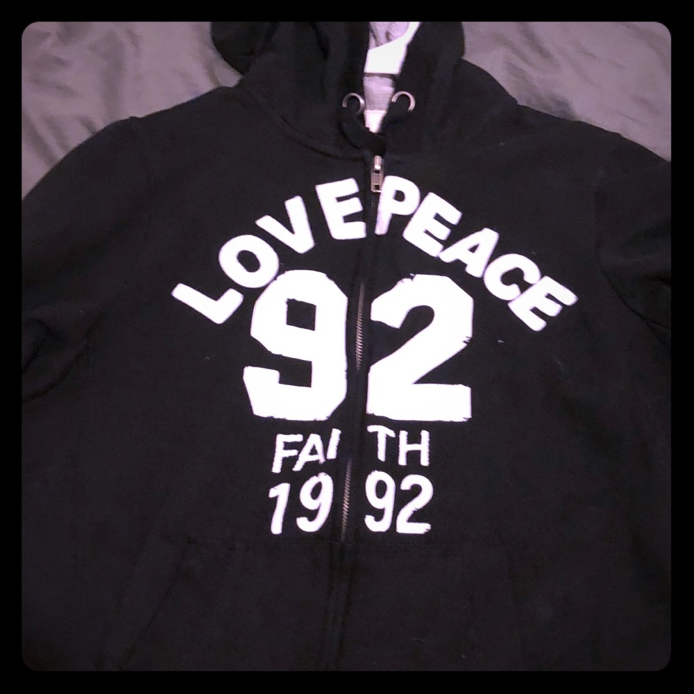NAME BRSND SWEATSHIRT LOT